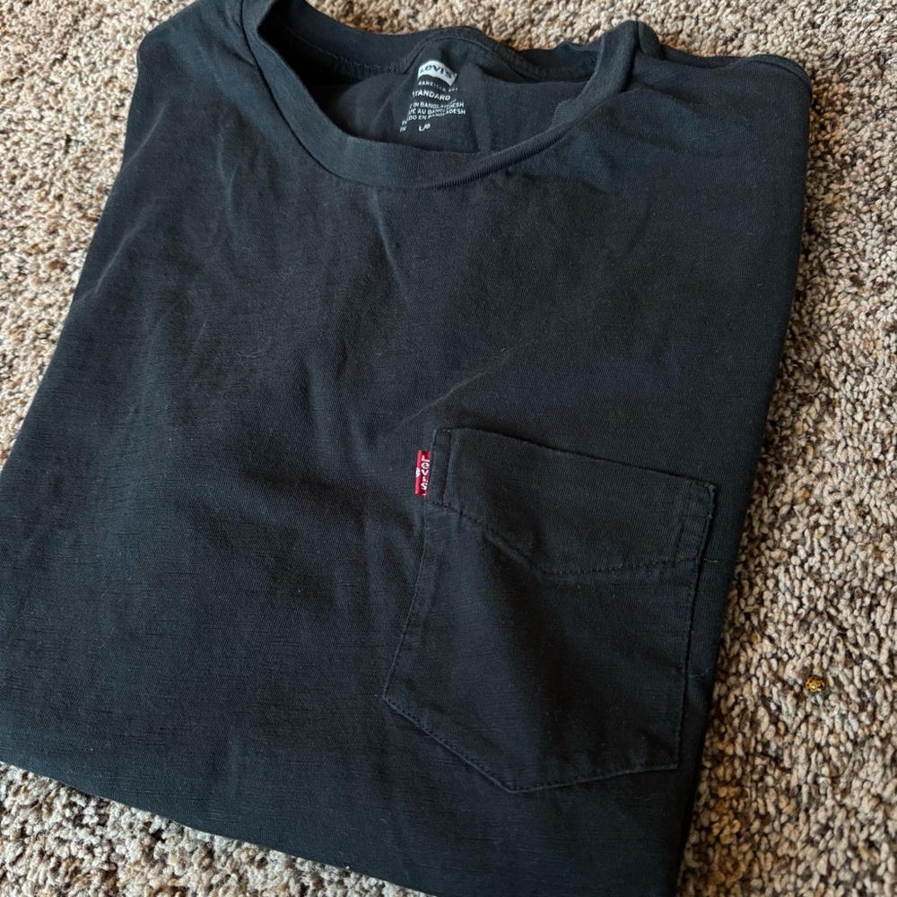 Mens Levi Black Pocket Tee